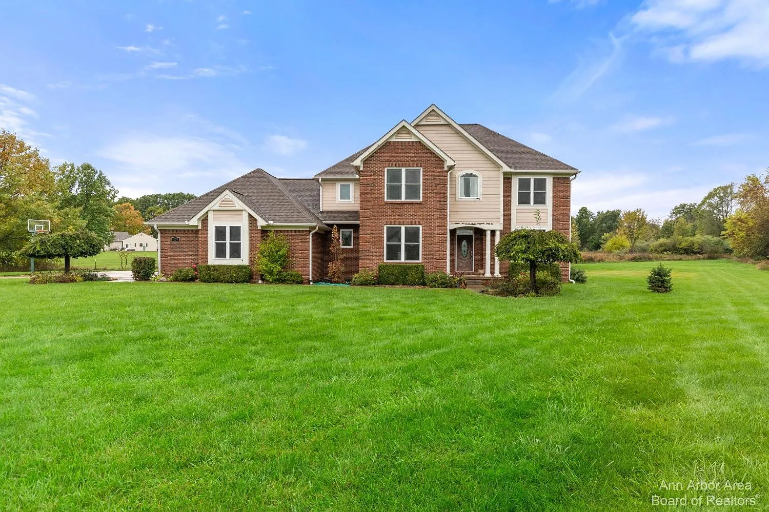374 Marion Meadows Dr photo 1