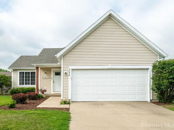 3054 Woodglen St NW, Grand Rapids, MI 49504