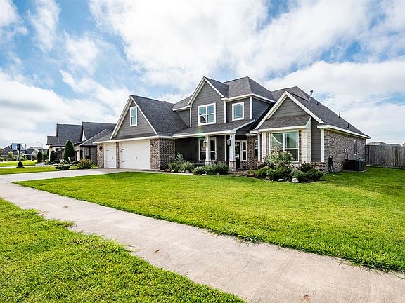3rd image of 14314 Fairmont Park Ln
