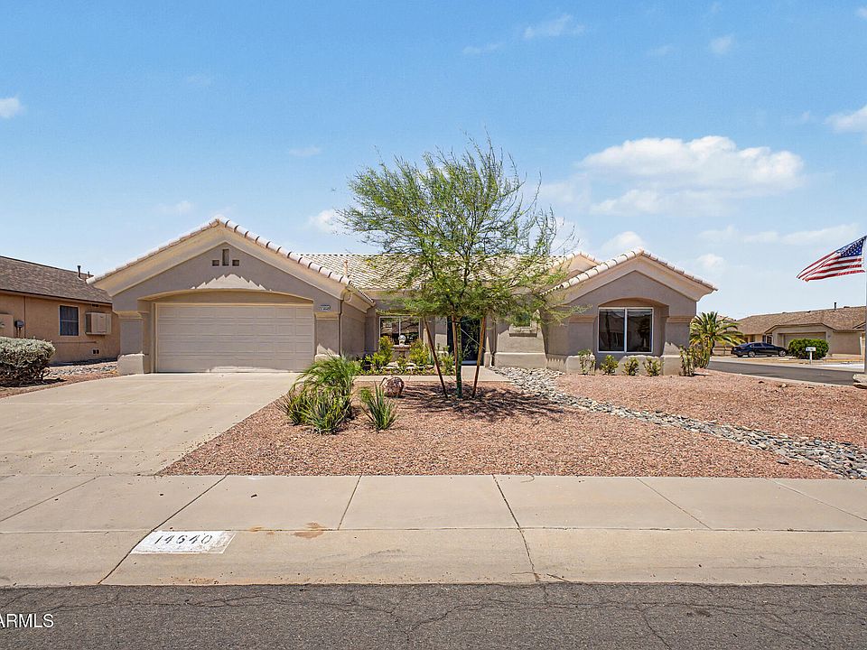 1st image of 14640 W BUTTONWOOD Drive