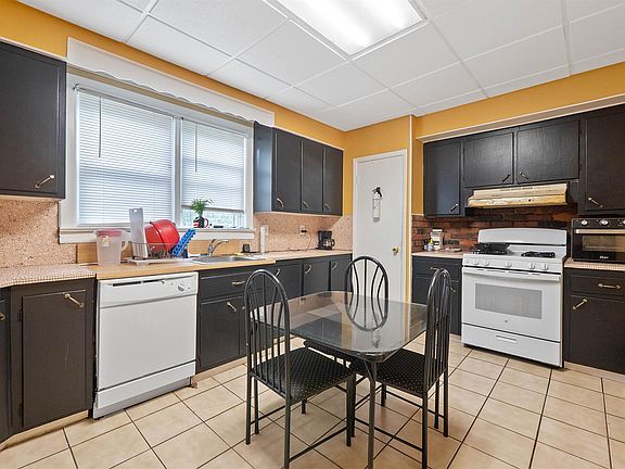 3rd image of 3 Orchard St