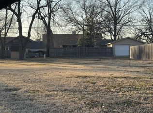 923 N Lincoln St, Belle Plaine, KS 67013
