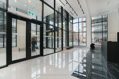 180 George St Photo 1