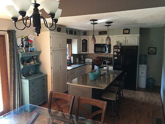 4th image of 922 E Riverview Dr