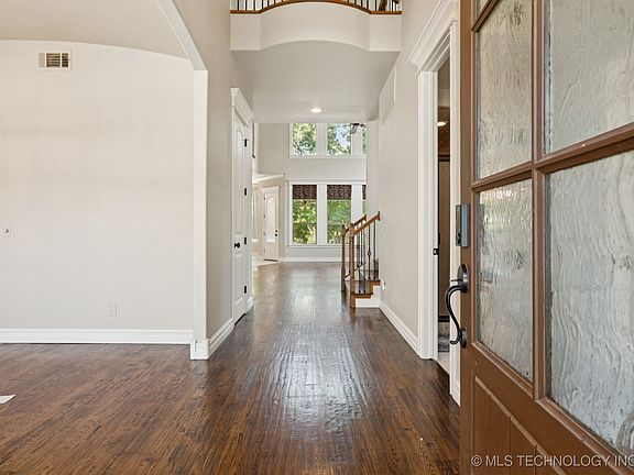 4th image of 7711 S Galveston Ave