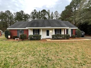 255 Pineridge Dr, Tallassee, AL 36078