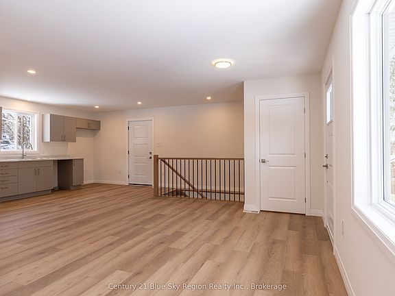 4th image of 113 Riverside Dr