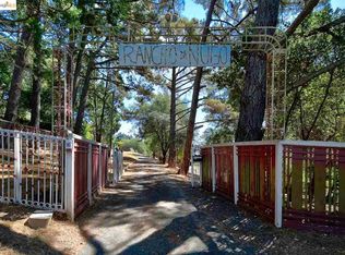 90 Skyway Ln, Oakland, CA 94619