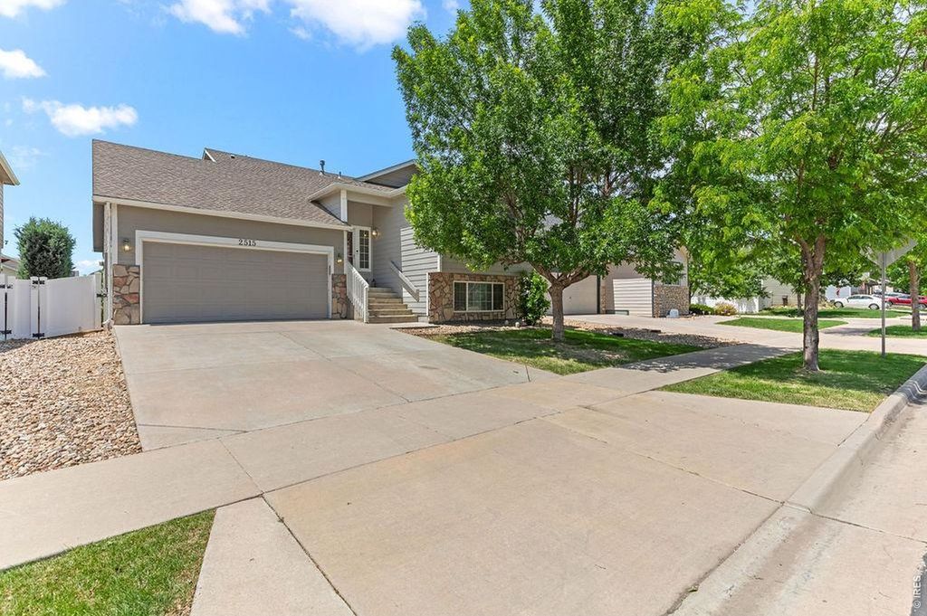 2515 Thoreau Dr