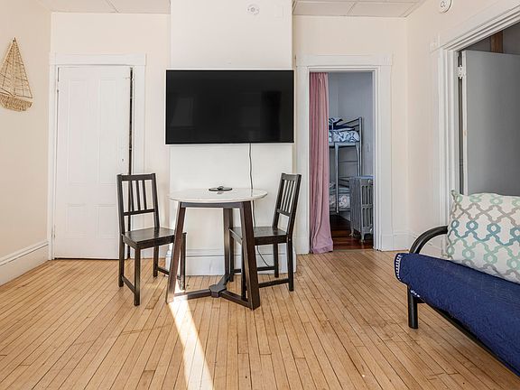 4th image of 9 Washington Avenue #1