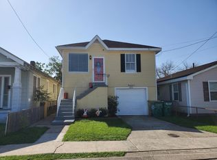 1030 11th St, Gretna, LA 70053