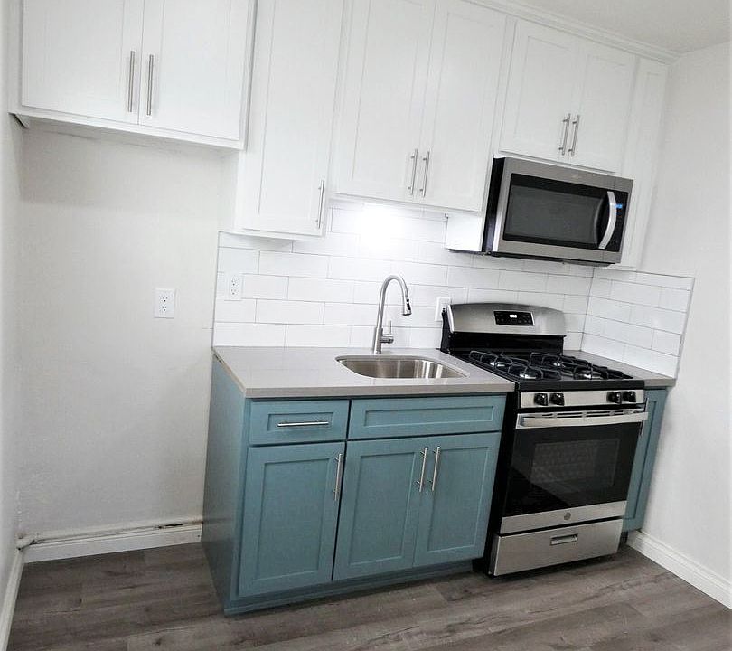 1st image of 2831 1/2 E 15th St #10770439