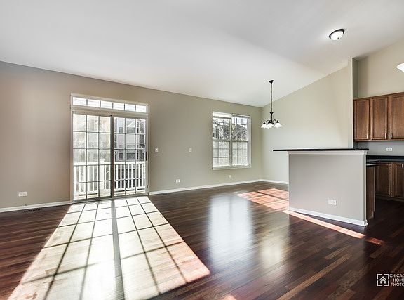 3rd image of 1750 Dogwood Ln #1750