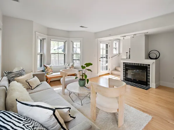 85 Sherman St #3, Cambridge, MA 02138