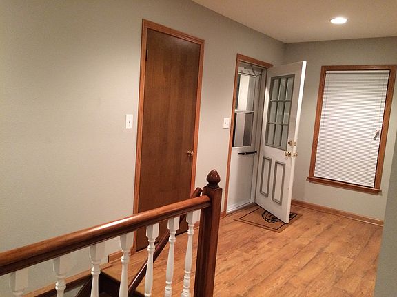 3rd image of 1022 N 124th St