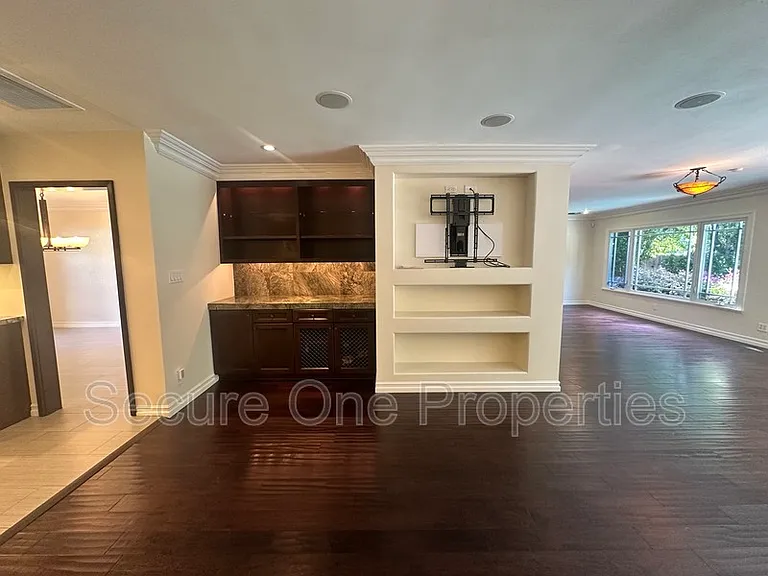23338 Los Encinos Way — Photo 7