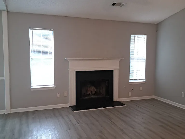 7157 Hazelwood Dr — Photo 2