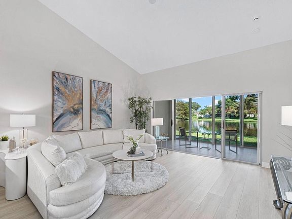 4th image of 2625 Spiceberry Lane