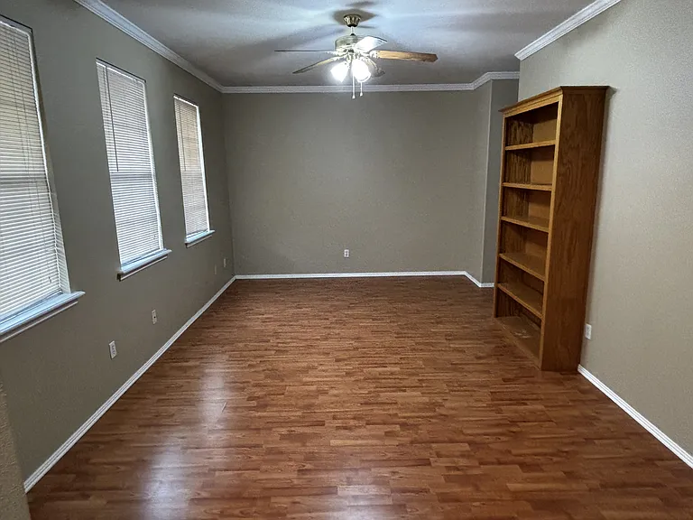 104 Cheyenne Ln — Photo 9
