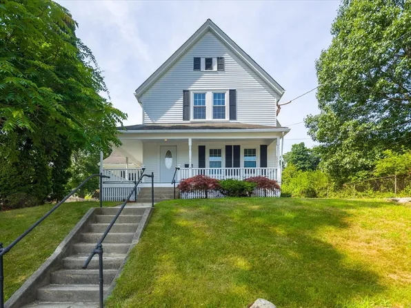 15 Elm St, Milford, MA 01757