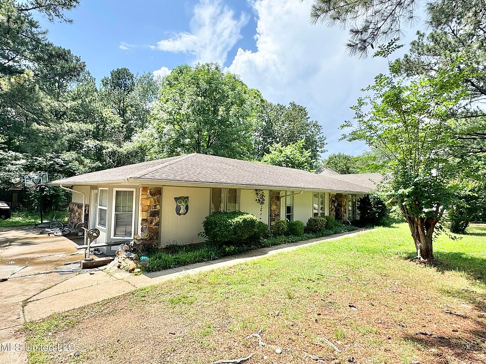 2nd image of 1345 Tara Dr