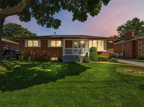 1102 Indian Rd N, Sarnia, ON N7V 4C5