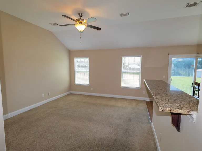 612 Hampstead Ave — Photo 2