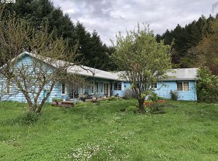 4817 Henderer Rd, Elkton, OR 97436