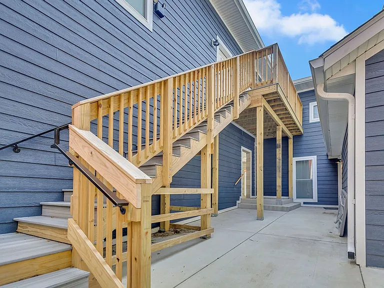 626 N College Ave — Photo 10