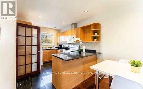 3rd image of 1 Siberry Rd