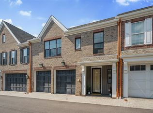 216 Foundation Dr, Cranberry Township, PA
