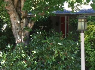 894 Valley View Dr, Medford, OR