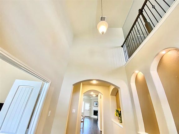 5th image of 24426 Peroni Dr