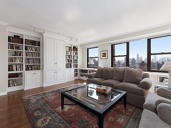 4th image of 111 E 85th St #20F