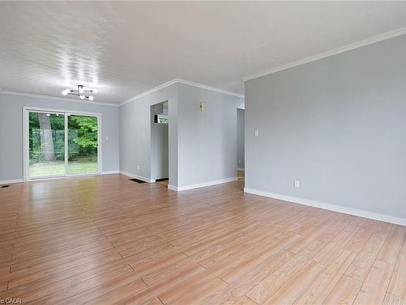 4th image of 11 Glenda St