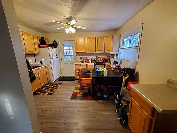 2nd image of 251 Renche St