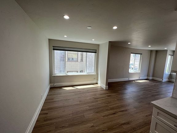 3rd image of 2120 Jones St APT 4