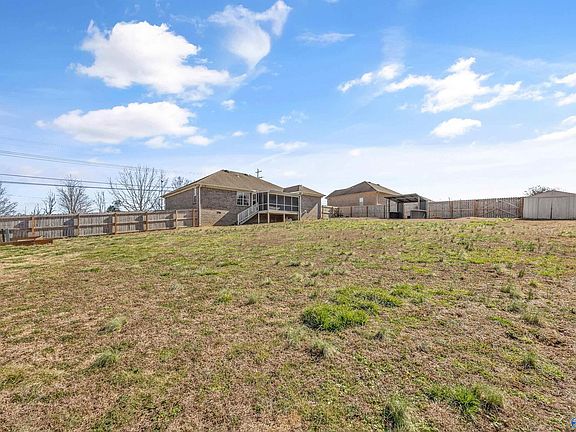 3rd image of 16379 Mooresville Rd