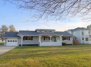 350 Country Club Ln, Newport, NC 28570