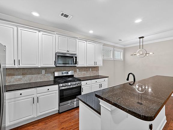 5th image of 10787 Bossier Dr