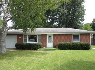420 Coster Pl, Hinckley, IL 60520