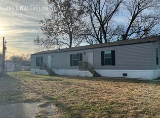 1441 NW Taylor St #907, Topeka, KS 66608