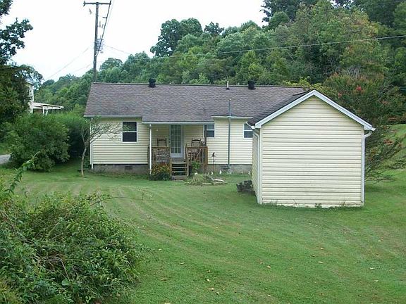 5th image of 1395 Woodmont Dr