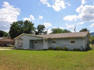 208 Willa Dr, Poteau, OK 74953