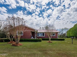 660 S State Highway 111, Chinquapin, NC 28521
