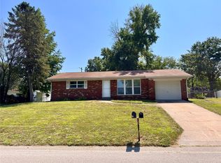 10 Meckfessel Dr, Fairview Heights, IL 62208