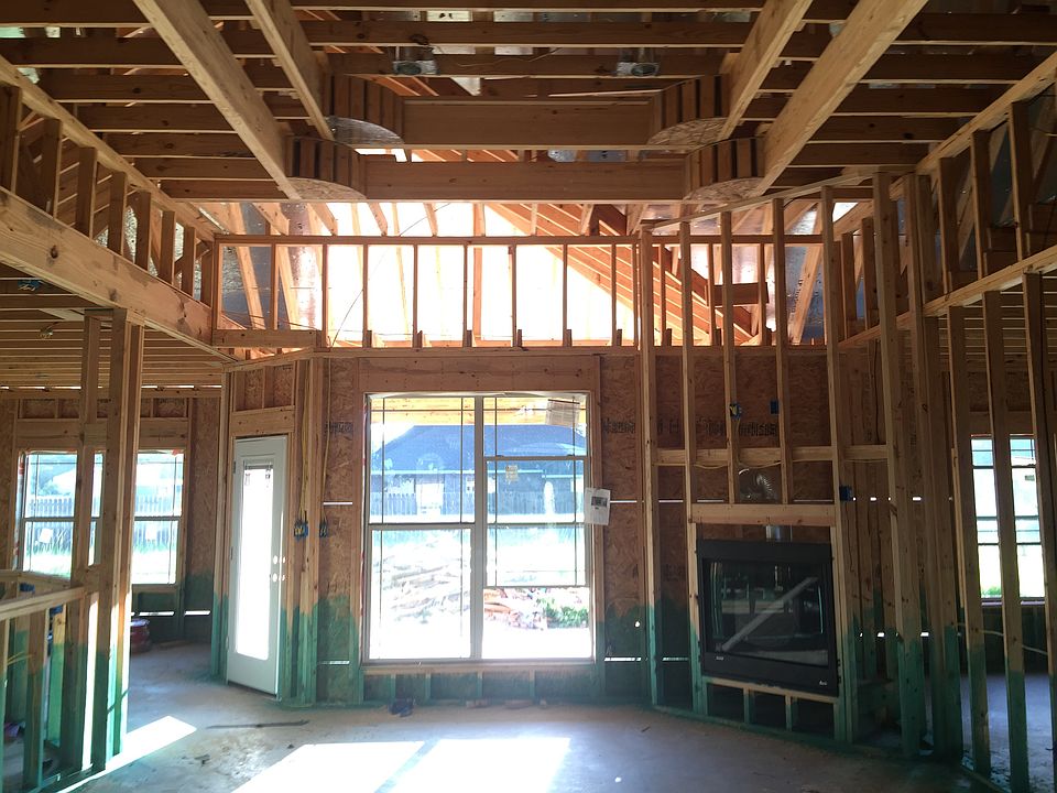 1st image of 340 Tyler Dr