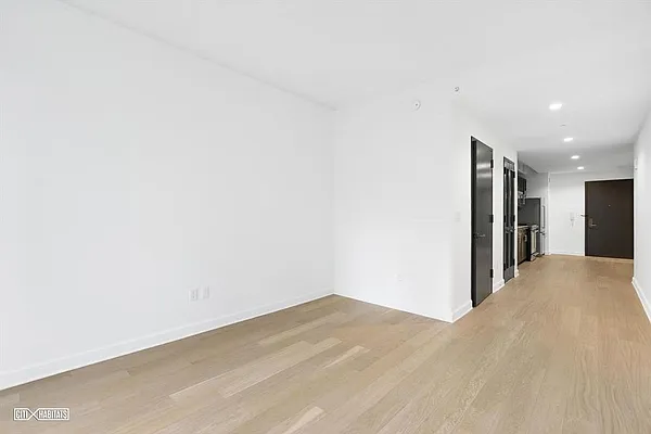 Rented by The Dermot Realty Management Company | media 17