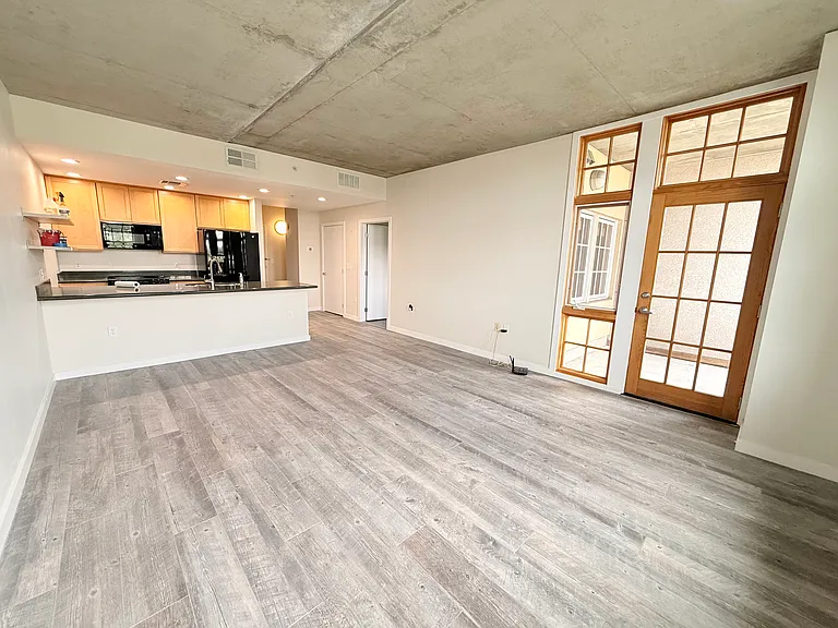 275 S Harrison St #505 — Photo 52