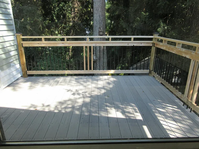 Upper Deck Park Like Setting